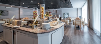 皮亞琴察假日酒店