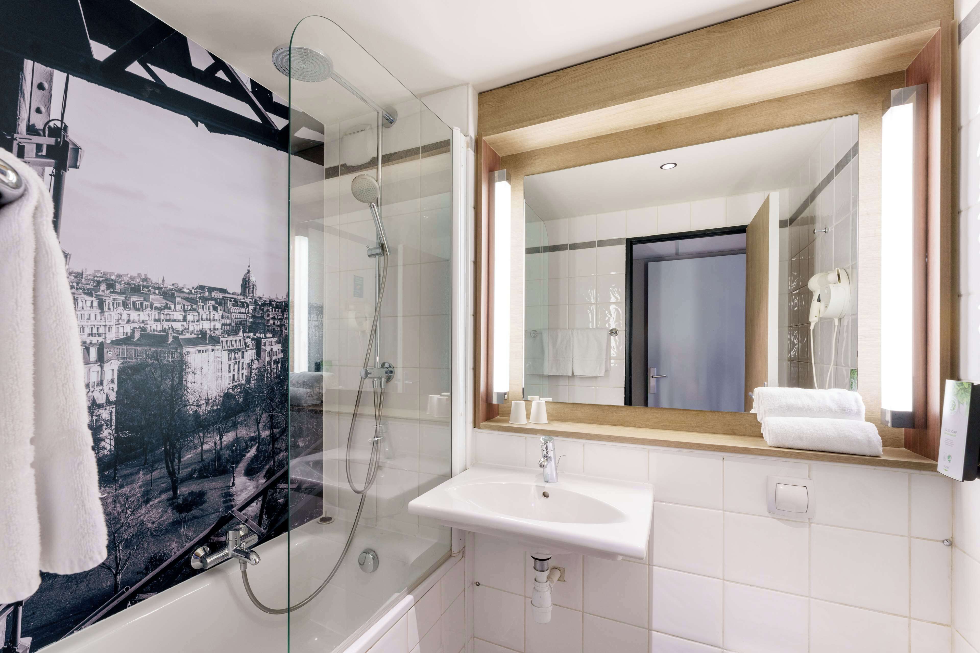 eco-friendly toiletries, hair dryer, towels