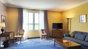 Suite | Sengetøy av topp kvalitet, minibar og individuelt dekorert