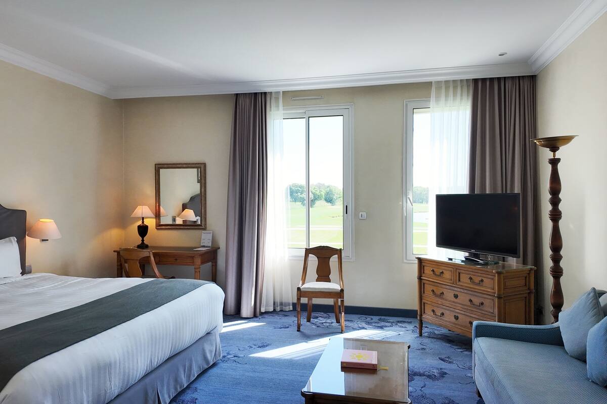 superior double room, golf view (harmony) | premium bedding, minibar, individually decorated, individually furnished