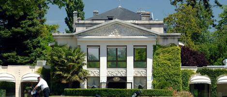 Voorkant van accommodatie