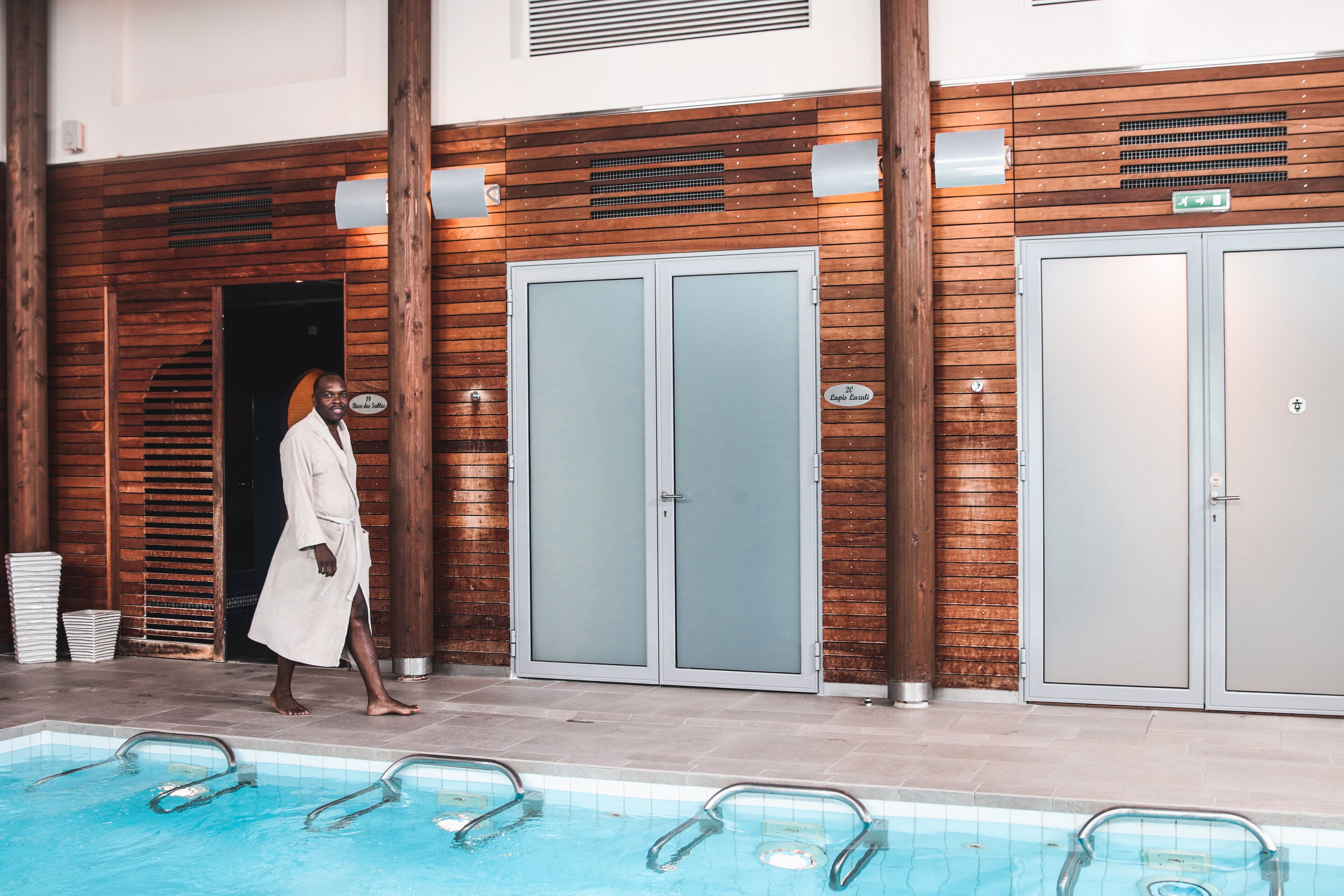 sauna, steam room, body treatments, hydrotherapy, hot stone massages