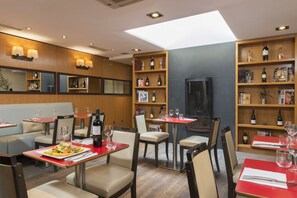 Kontinental frokost hver dag (EUR 12 per person)