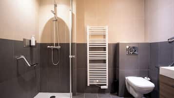 Junior Suite, Terrace | Bathroom