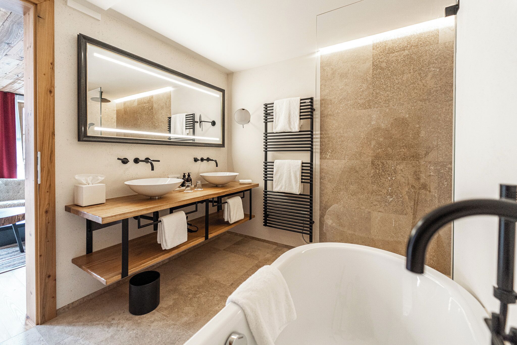 Junior Suite (Geigelstein) | Bathroom | Free toiletries, hair dryer, bathrobes, slippers