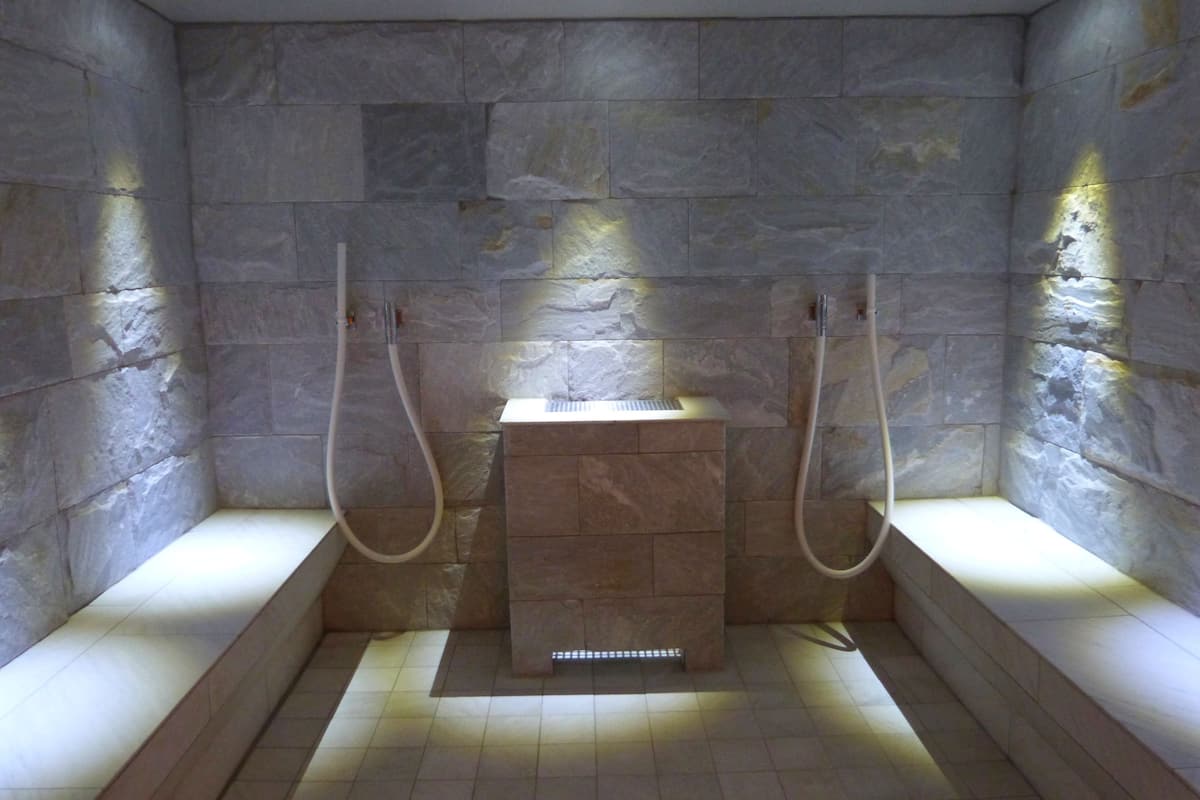 sauna, body treatments, aromatherapy, body wraps, body scrubs, facials