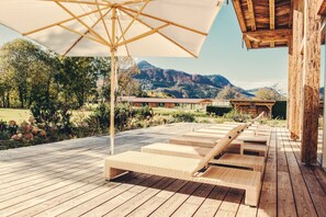 Indoor pool, seasonal outdoor pool, sun loungers