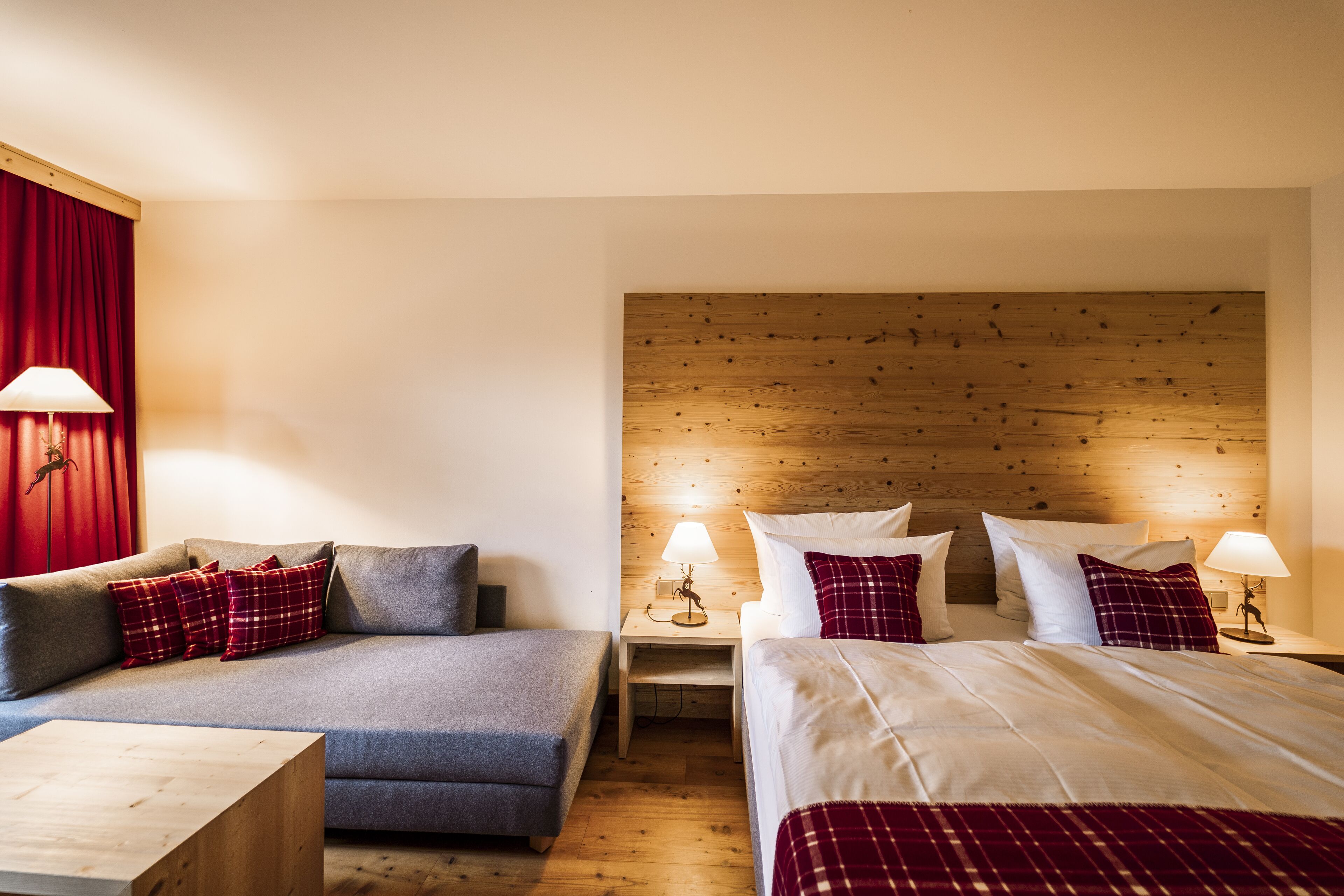 Premium bedding, free minibar, in-room safe, desk