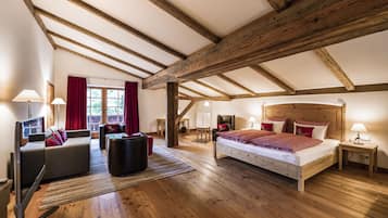 Premium bedding, free minibar, in-room safe, desk