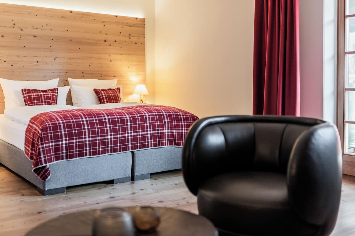 Superior-Doppelzimmer (Salzburg) | Hochwertige Bettwaren, kostenlose Minibar, Zimmersafe, Schreibtisch