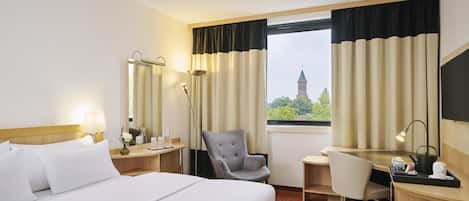 Standard Room | Hypo-allergenic bedding, pillowtop beds, minibar, in-room safe