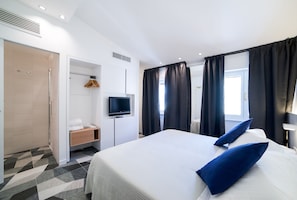 Chambre Supérieure, 1 grand lit | Literie hypoallergénique, minibar, coffres-forts dans les chambres