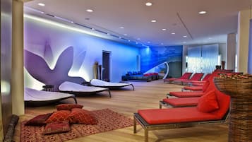 Sauna, steam room, hot springs/mineral springs, Turkish bath/hammam