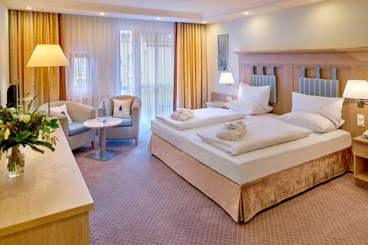 1 bedroom, hypo-allergenic bedding, minibar, in-room safe