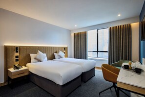 Superior Twin Room | Premium bedding, in-room safe, desk, laptop workspace