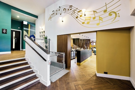 Reception. Handel's Hotel