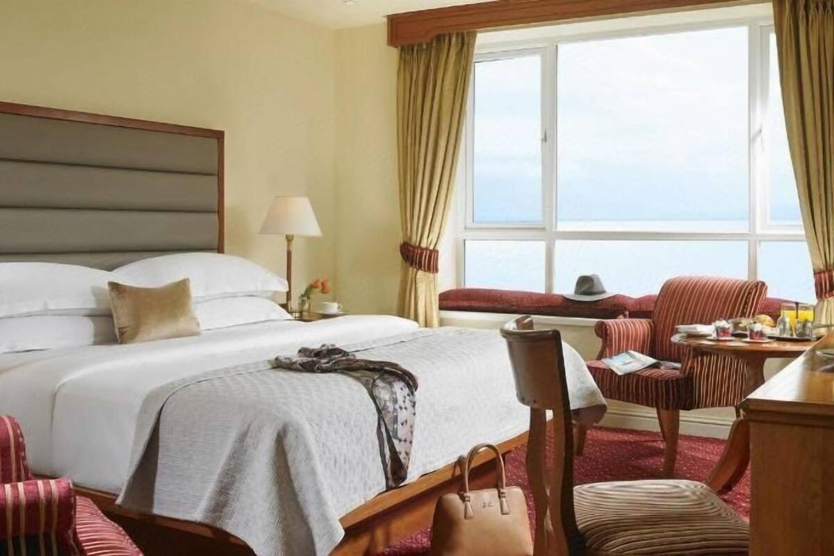 Premium bedding, in-room safe, desk, rollaway beds (surcharge)