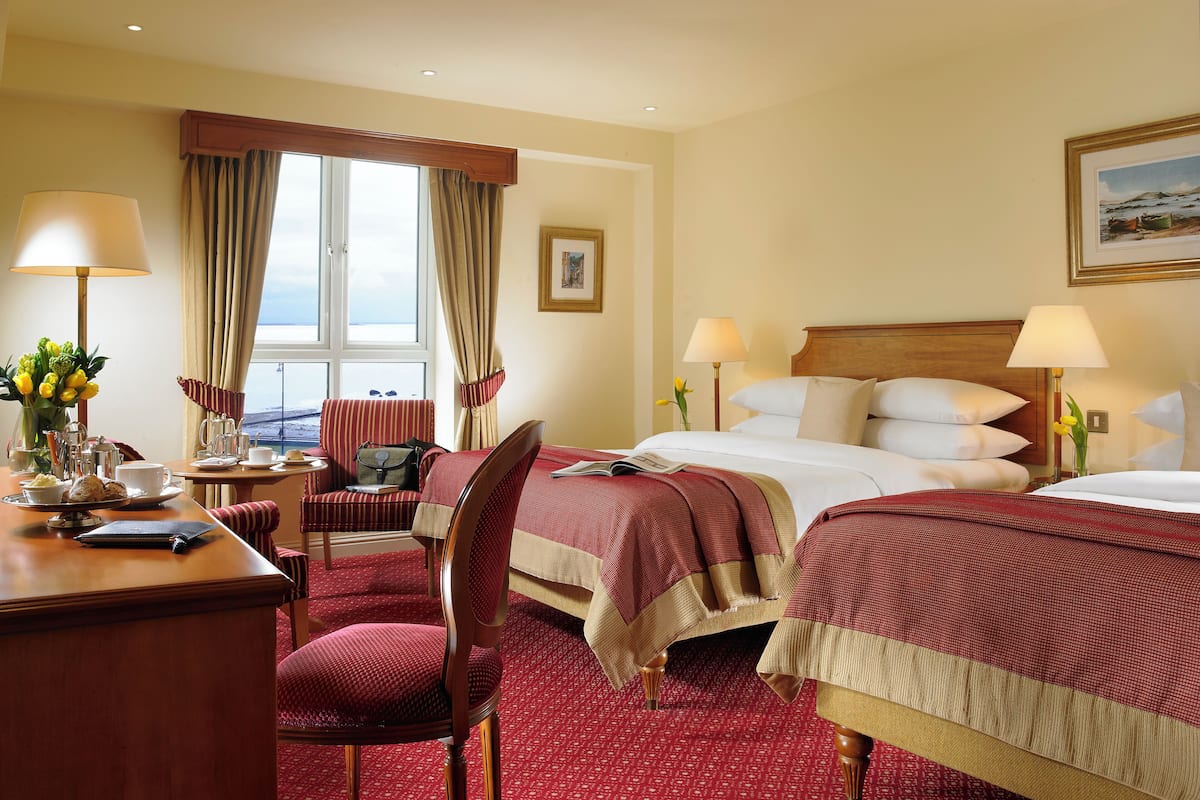 Premium bedding, in-room safe, desk, rollaway beds