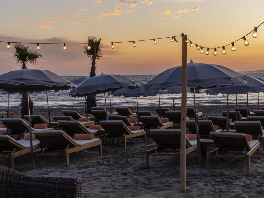 Private beach, sun loungers, beach umbrellas, beach towels