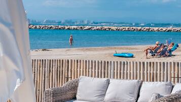 Breakfast, lunch, dinner served; local cuisine, beach views