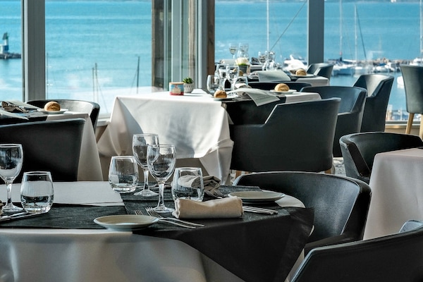 FrĂŒhstĂŒck, Mittagessen, Abendessen, lokale KĂŒche, Blick auf den Strand