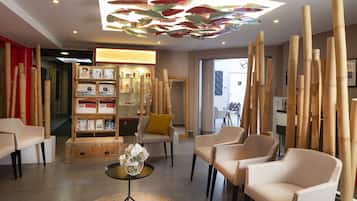 Couples treatment rooms, sauna, hot tub, steam room, Turkish bath