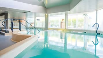 Couples treatment rooms, sauna, hot tub, steam room, Turkish bath