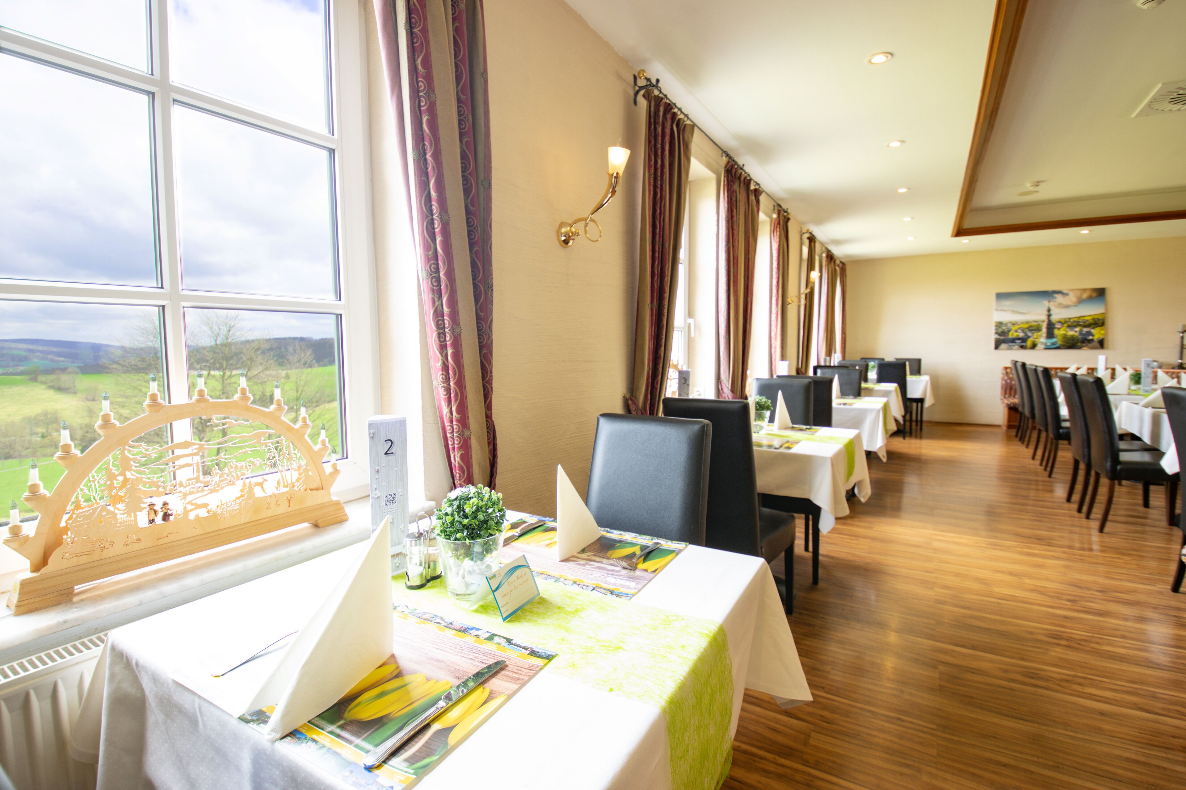 breakfast, dinner served; german cuisine, garden views