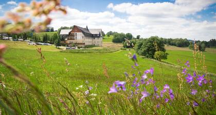 Panorama Berghotel Wettiner Höhe