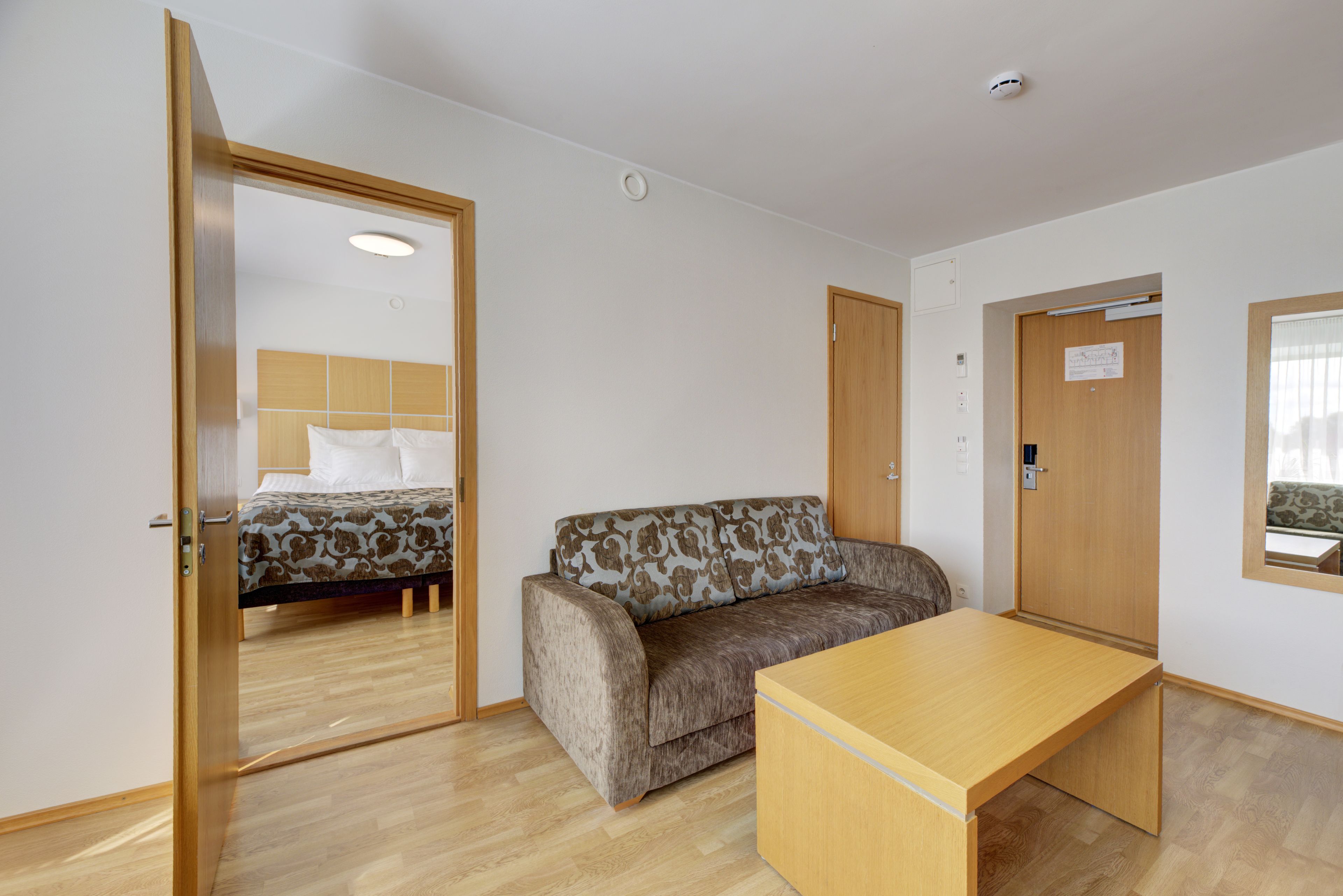 suite, 1 bedroom, balcony, city view | 1 bedroom, premium bedding, minibar, in-room safe