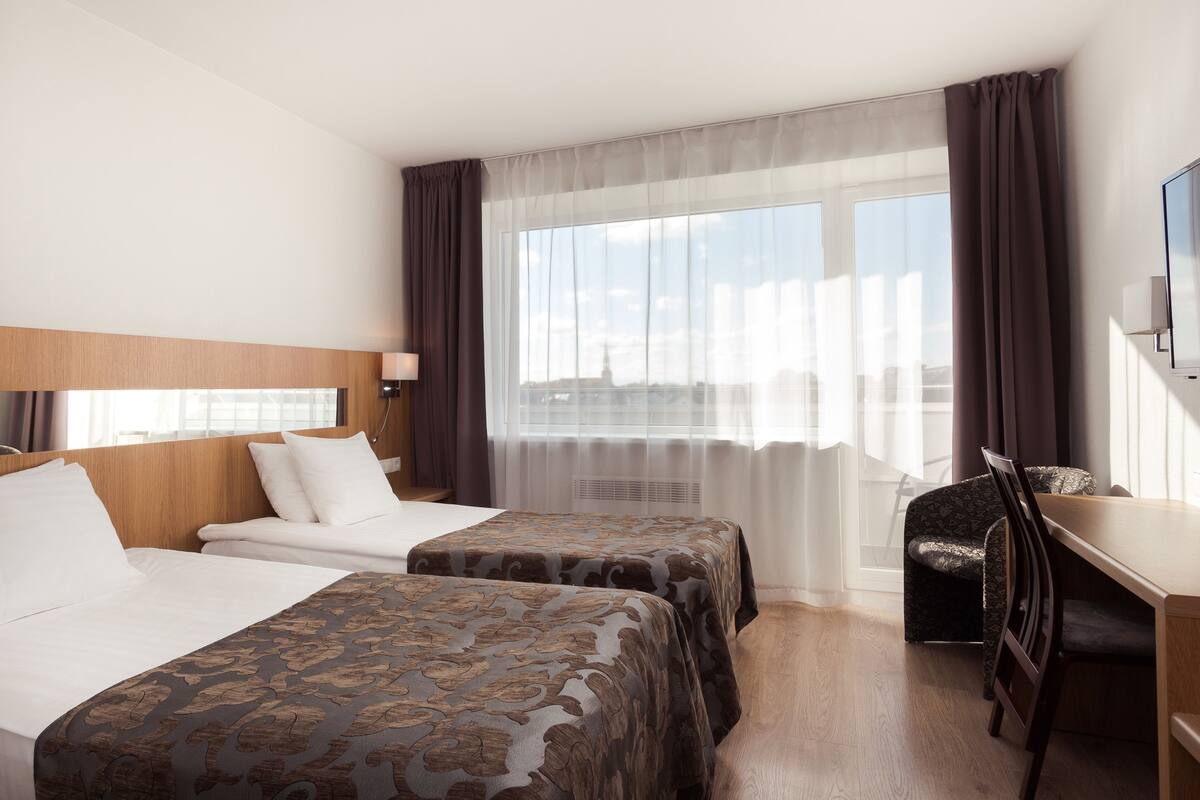 1 bedroom, premium bedding, minibar, in-room safe