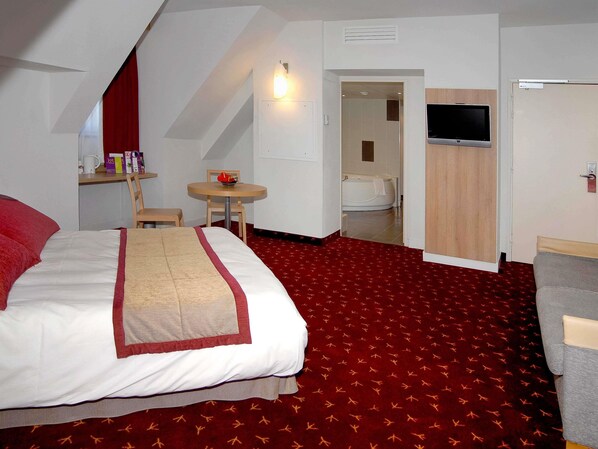 In-room safe, desk, soundproofing, iron/ironing board