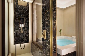 Articles de toilette gratuits, sèche-cheveux, bidet, serviettes fournies