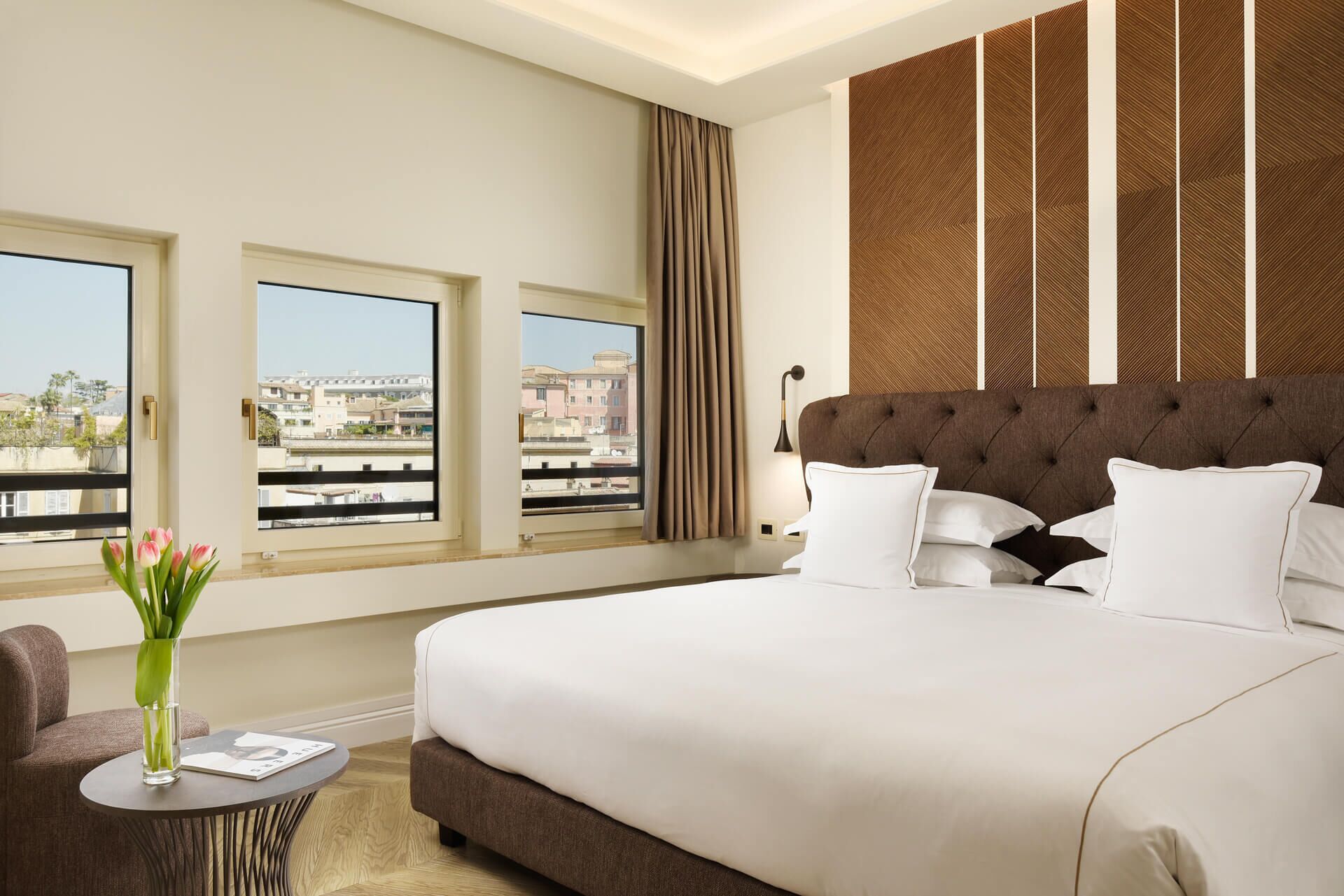 Minibar, coffres-forts dans les chambres, bureau, chambres insonorisées