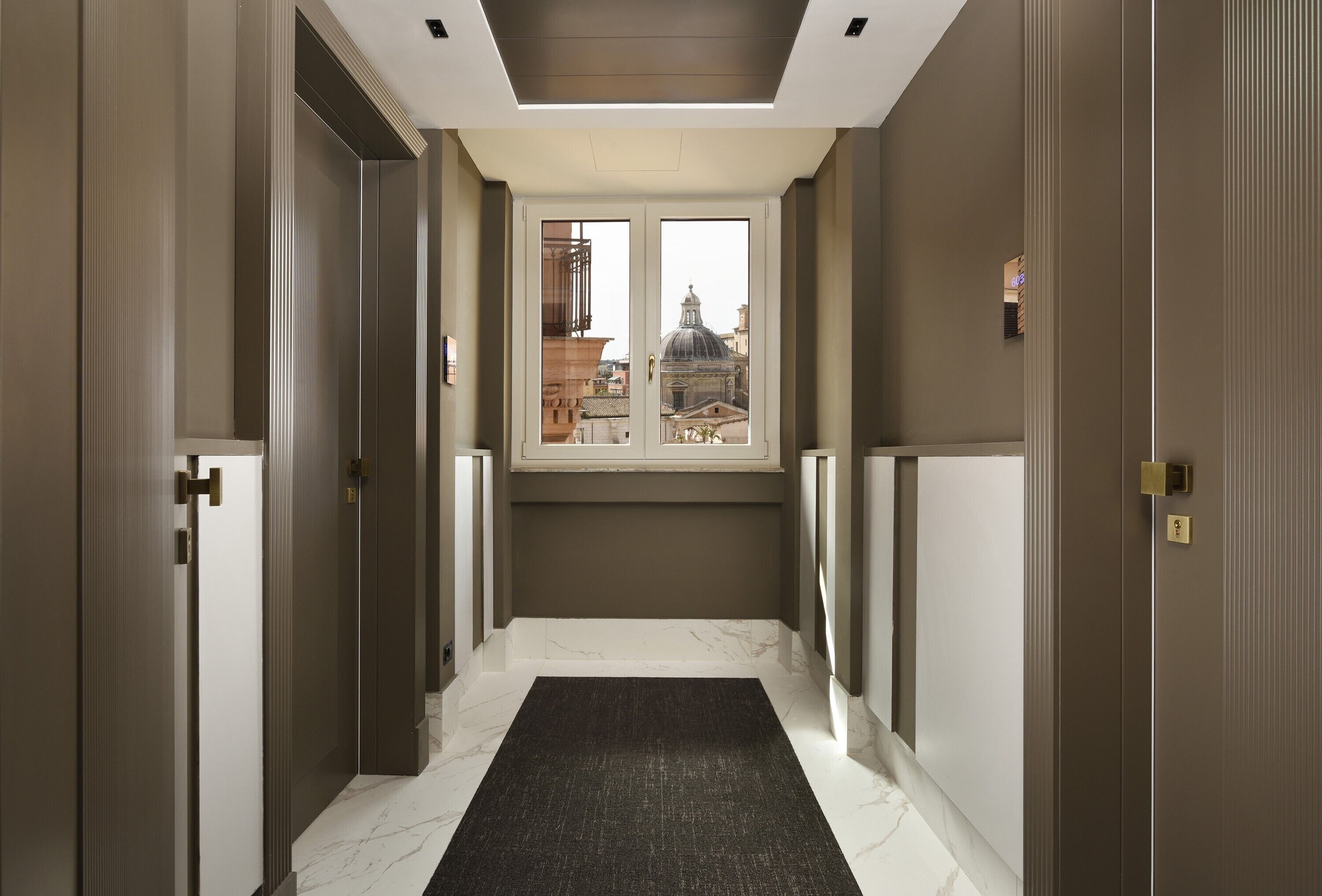 gallery single room | 1 bedroom, minibar, in-room safe, desk