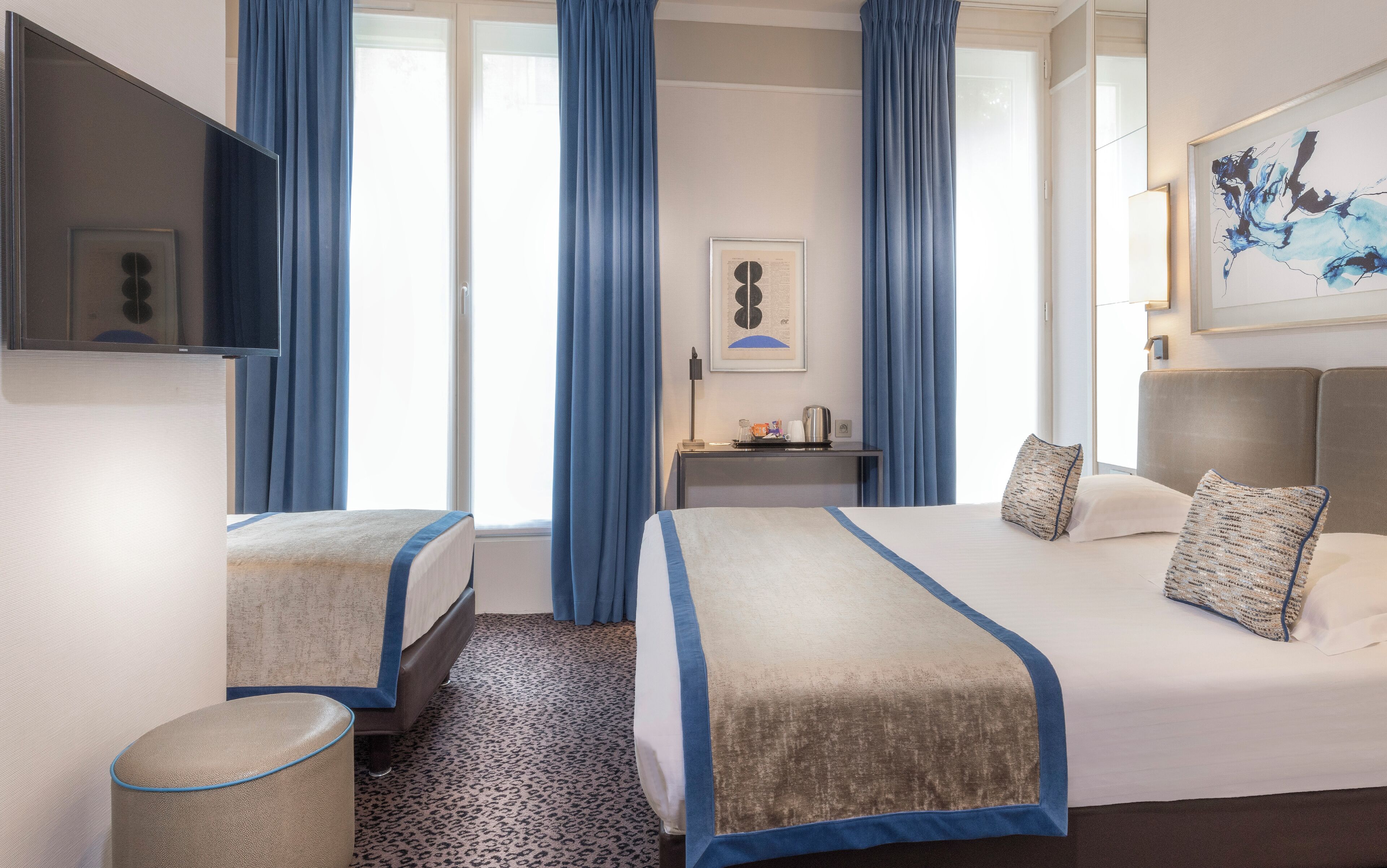 prestige triple room | premium bedding, minibar, in-room safe, desk