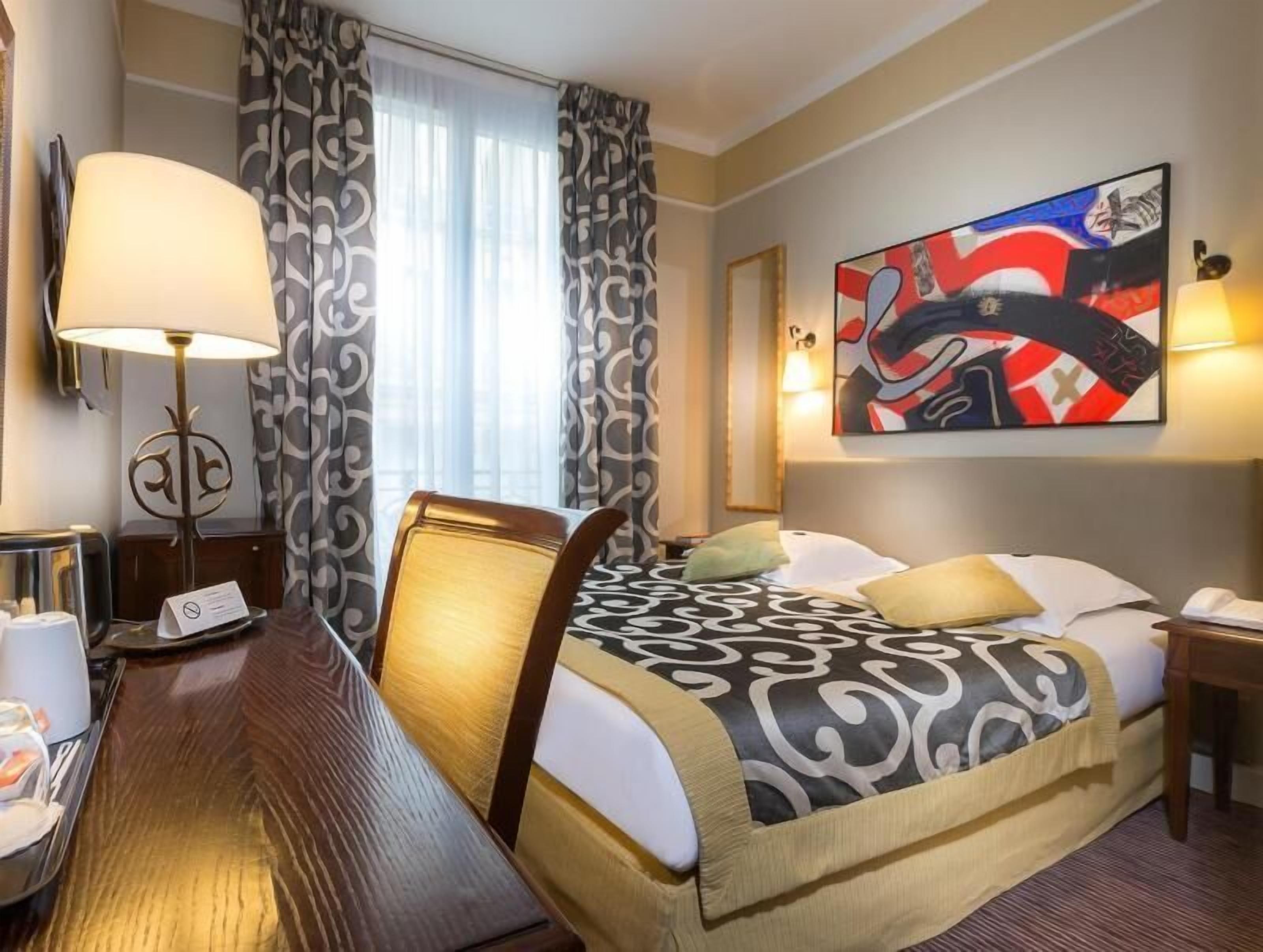 1 phòng ngủ, bộ đồ giường cao cấp, minibar, két bảo mật tại phòng 