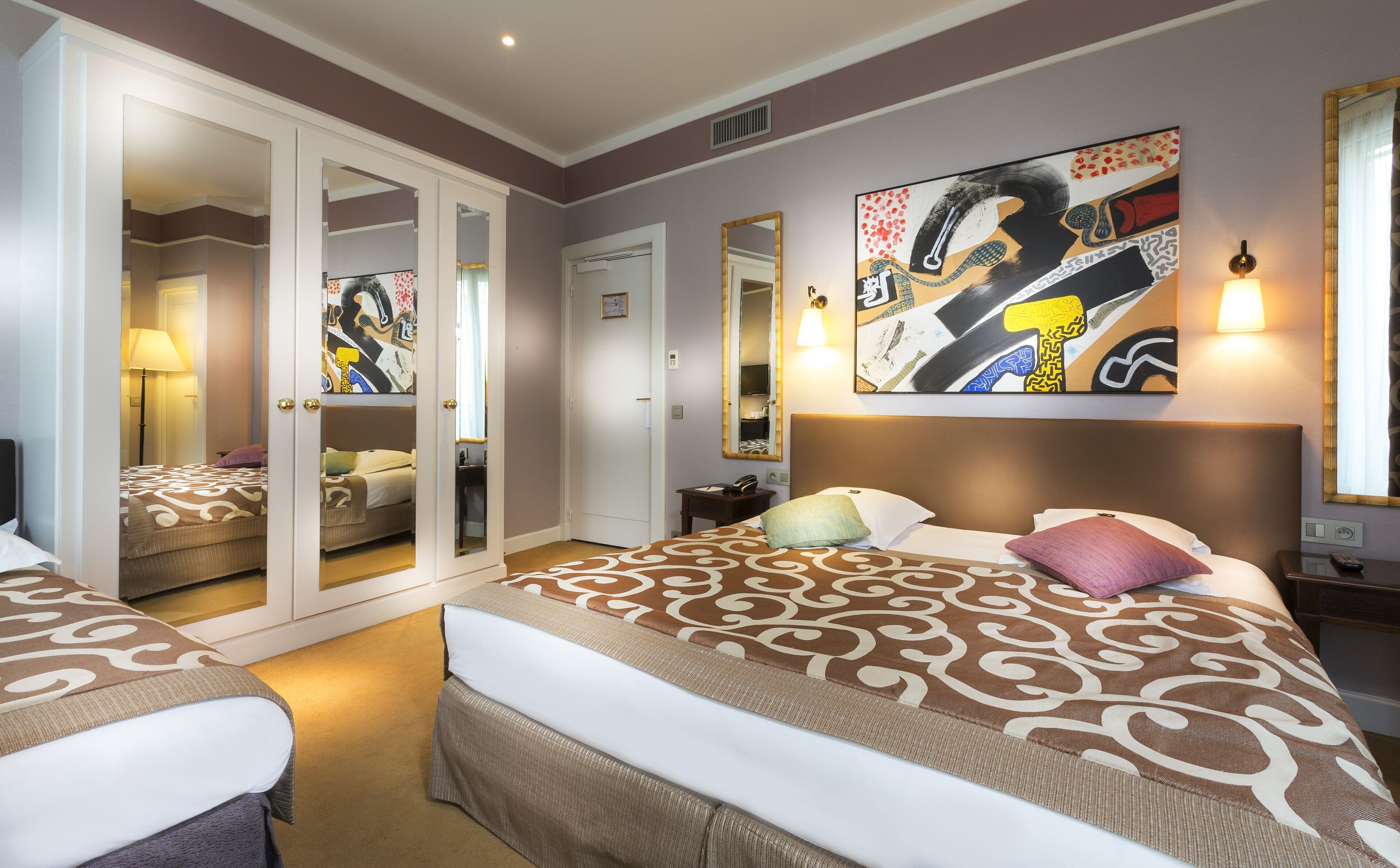 1 phòng ngủ, bộ đồ giường cao cấp, minibar, két bảo mật tại phòng 