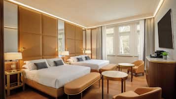 Deluxe Room | 1 bedroom, minibar, in-room safe, desk