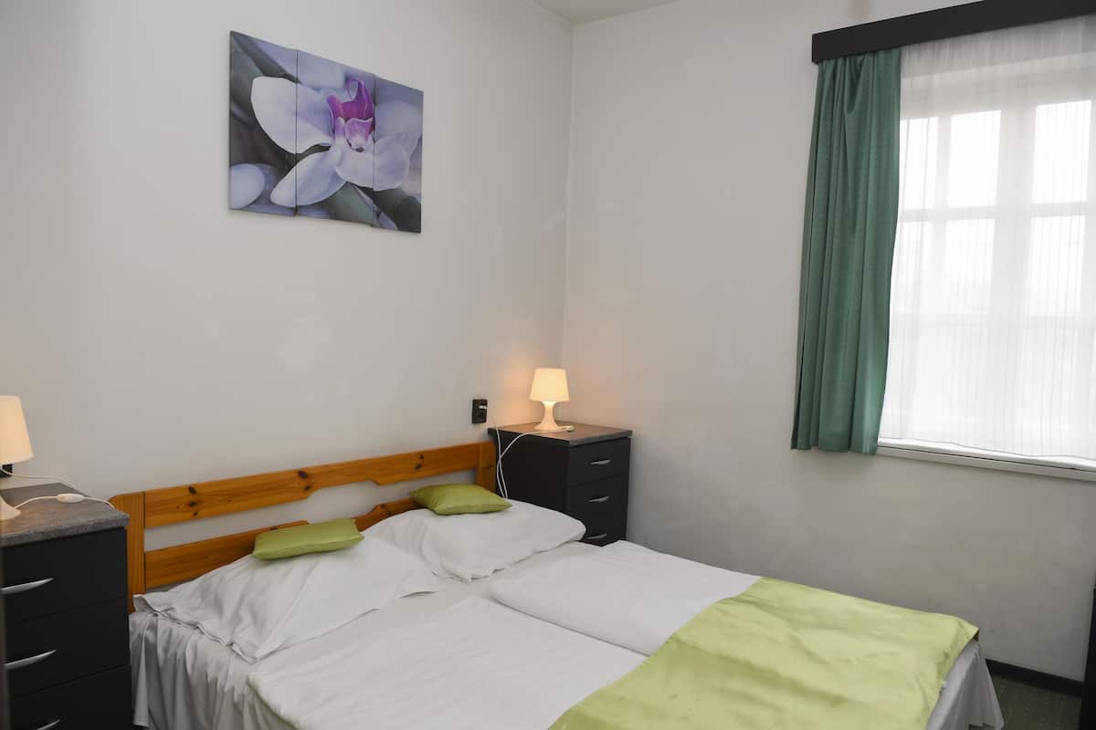 Triple Room, 2 Bedrooms