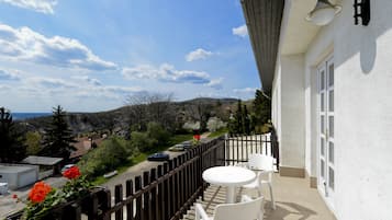 Double Room, Balcony, City View | Balcony