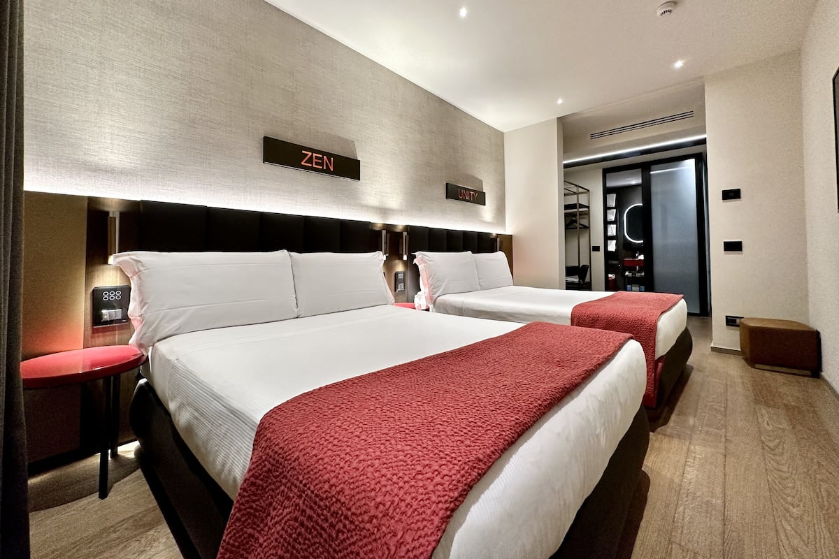 Premium bedding, pillowtop beds, minibar, in-room safe