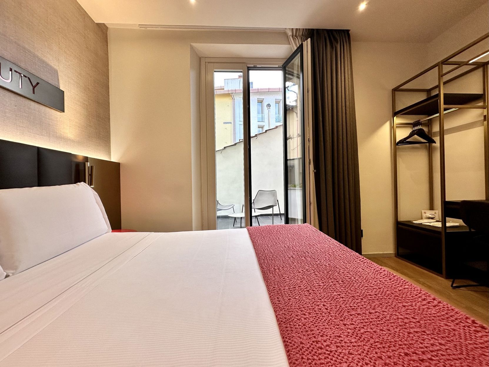 Premium bedding, pillowtop beds, minibar, in-room safe