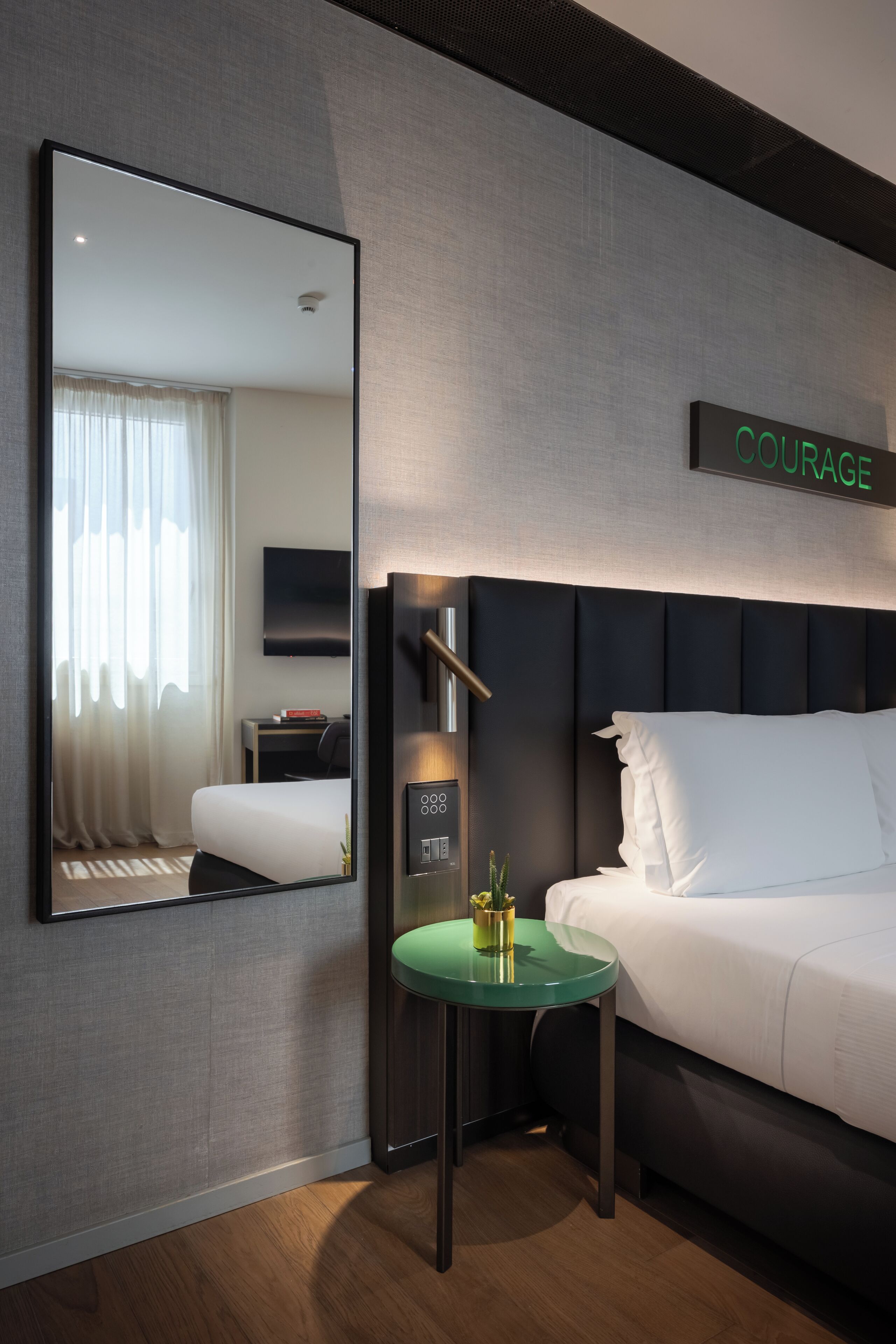 premium bedding, pillow-top beds, minibar, in-room safe