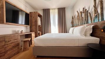 Annex Building Deluxe Apartment (100 meters)