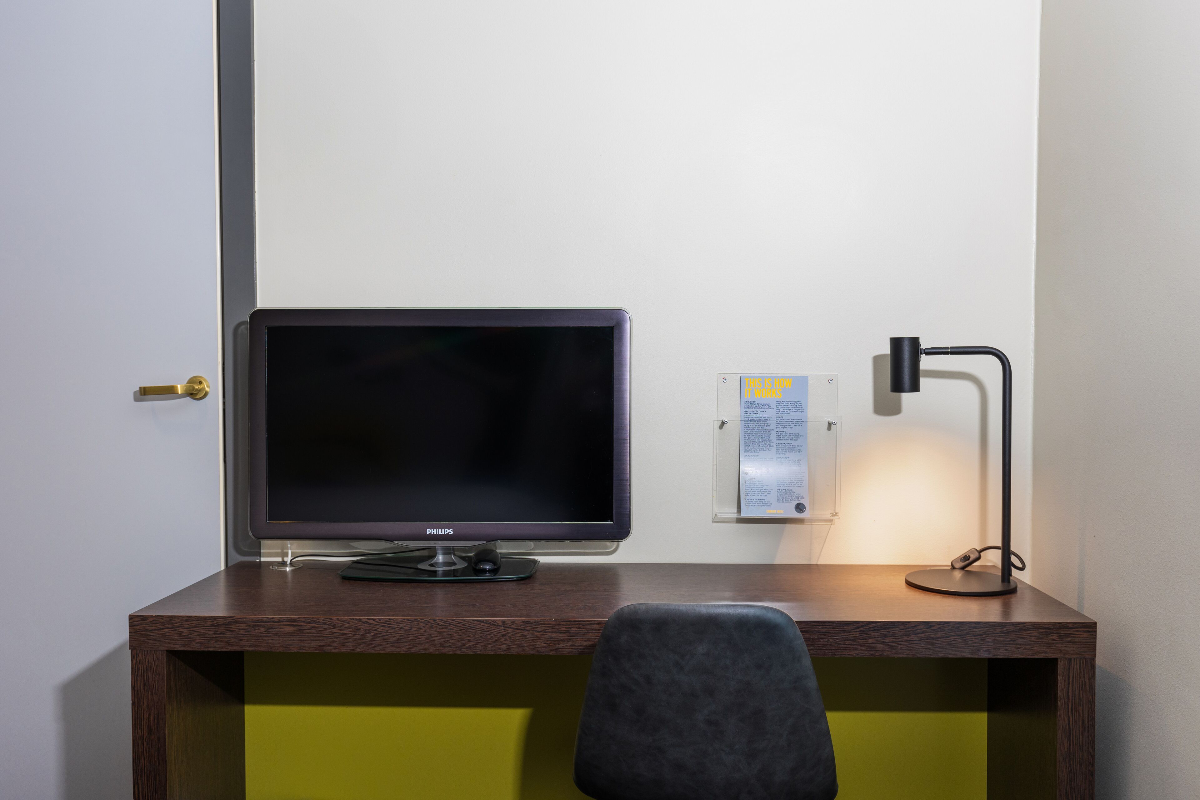 room, 1 single bed, non smoking | pillow-top beds, desk, bed sheets