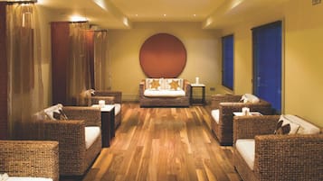 Salas para tratamentos a dois, sauna seca, sauna a vapor
