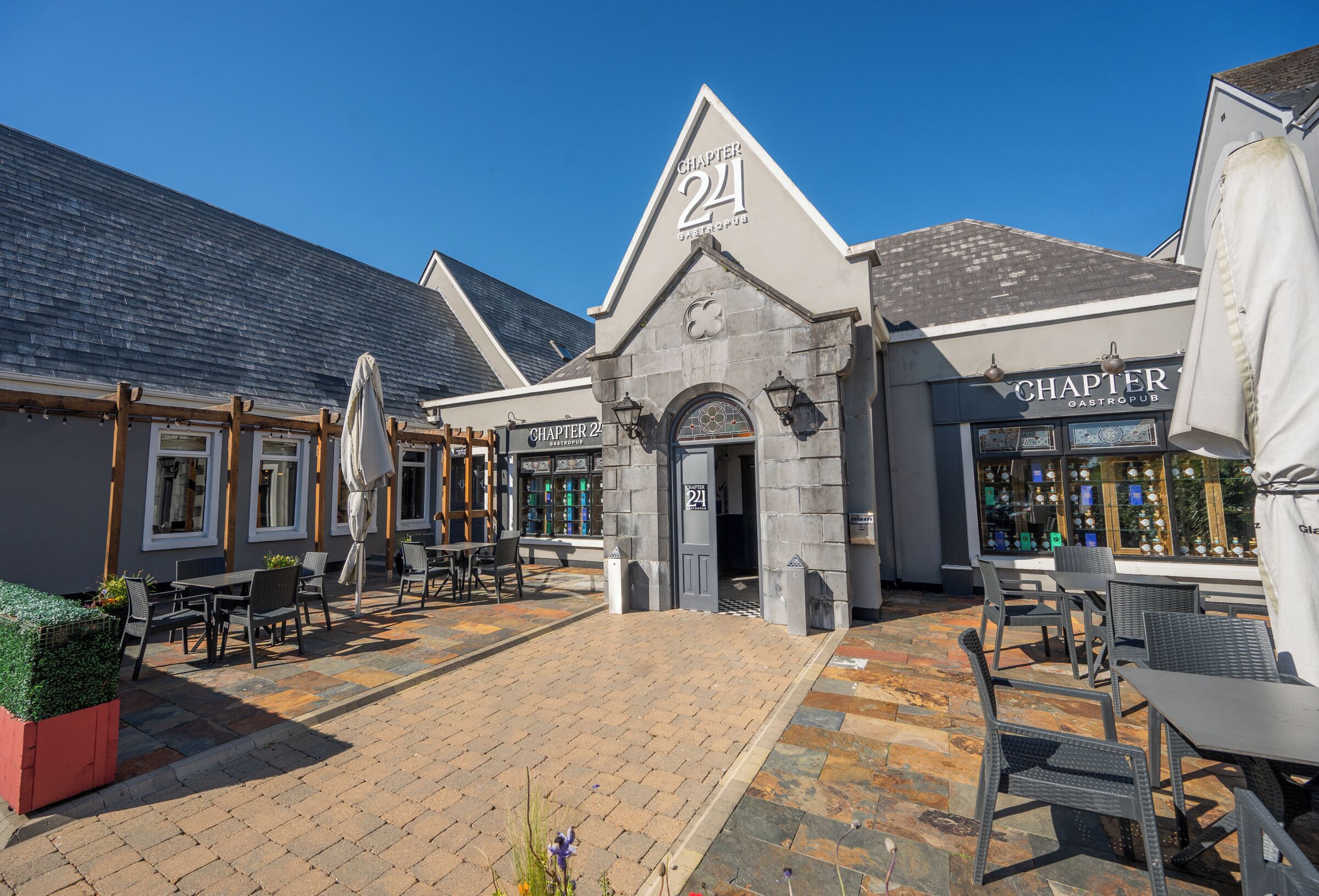 ด้านหน้าที่พัก