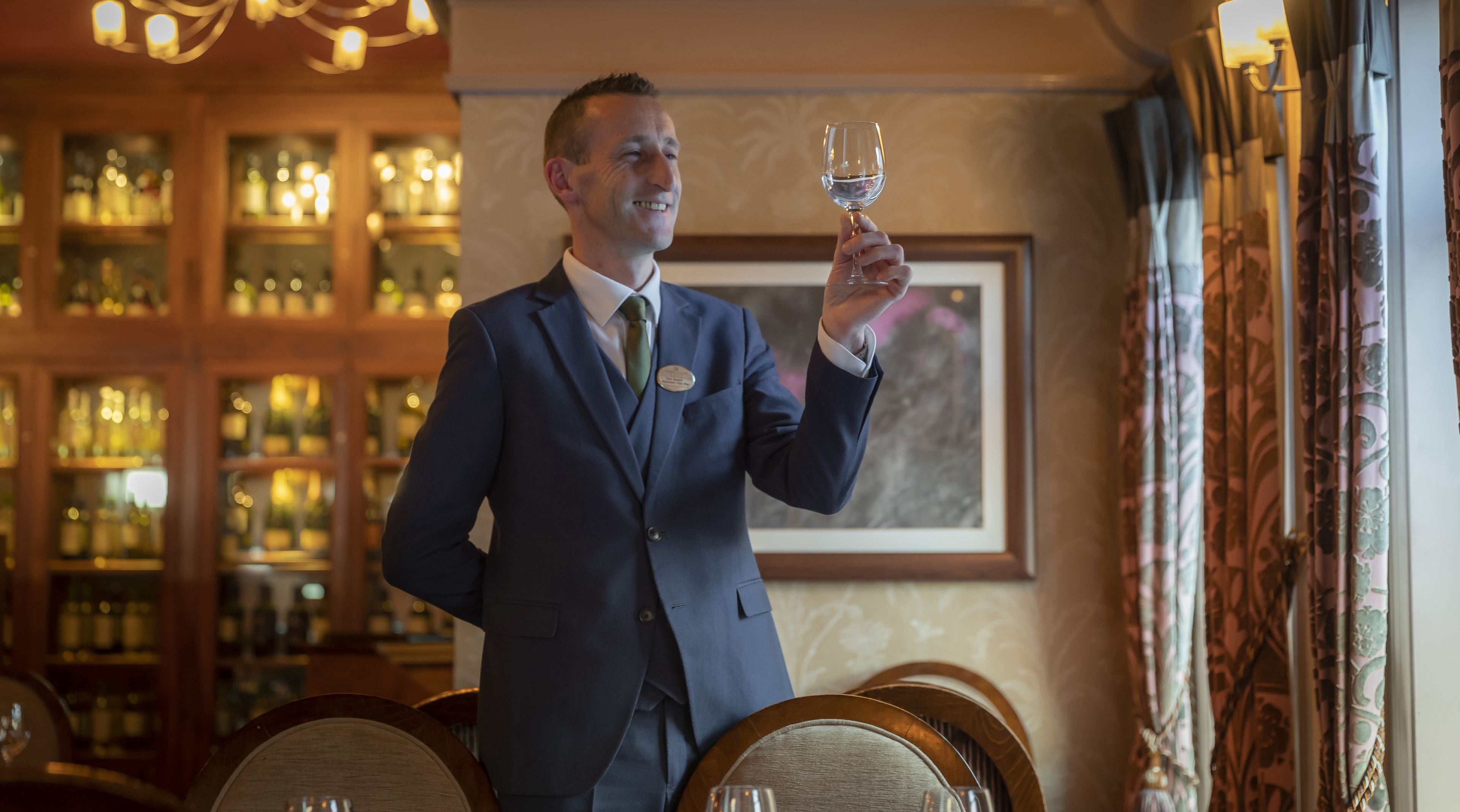 breakfast, lunch and dinner served