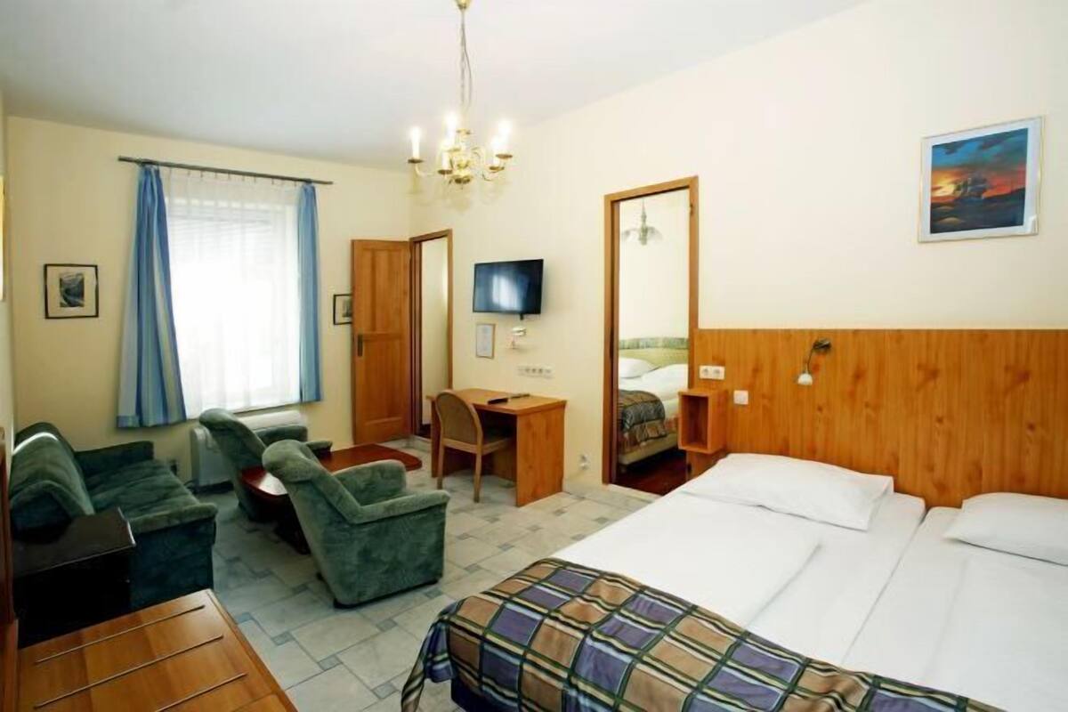 In-room safe, desk, iron/ironing board (on request), cribs (free)